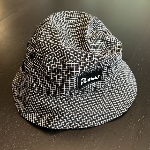 Penfield ‘Callaway’ Nylon Bucket Hat - Picture 2 of 5